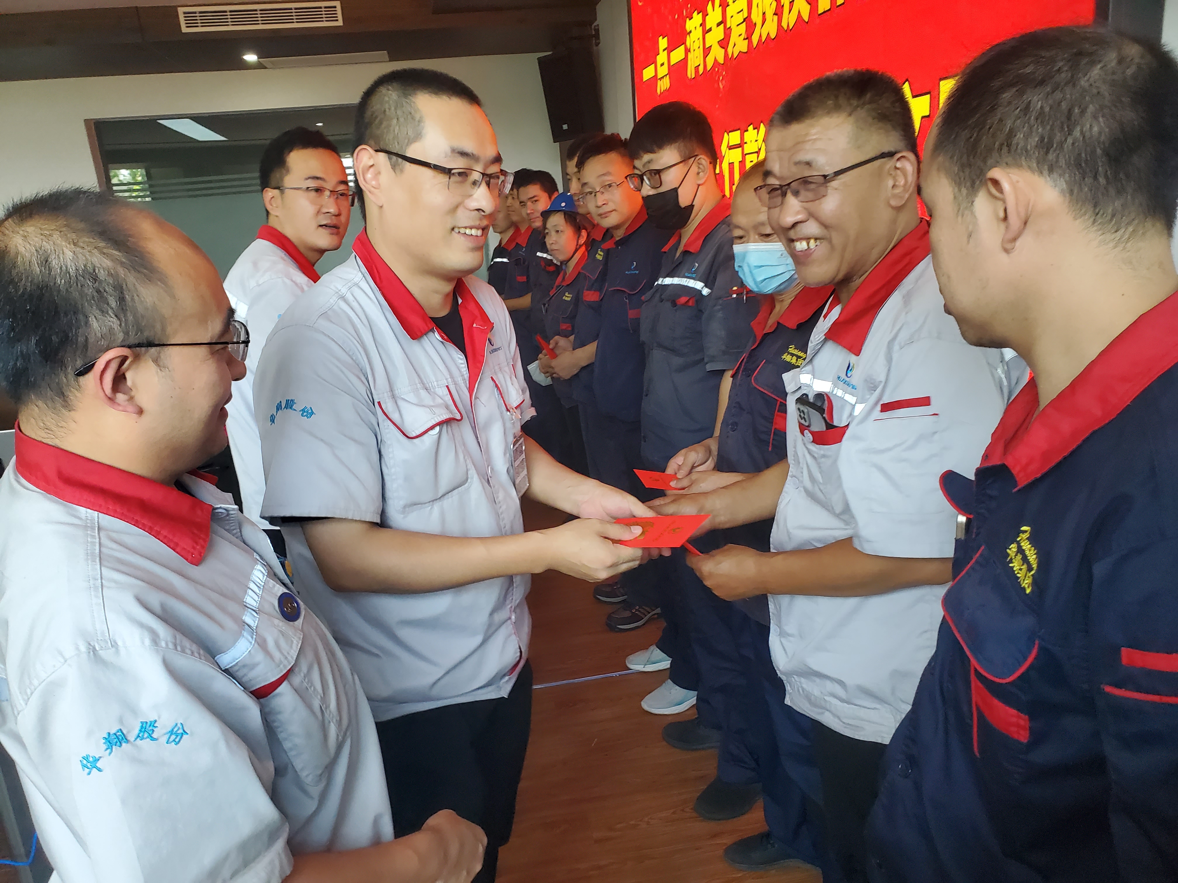 “扶殘助殘有你有我”，華翔很暖心！