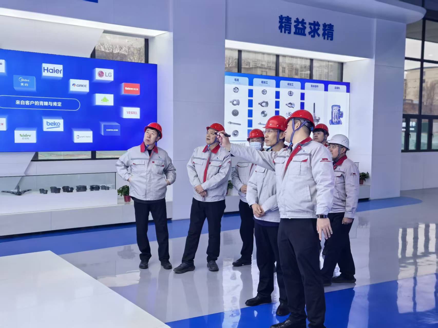 臨汾市委常委、洪洞縣委書記張晉偉深入華翔洪洞智能科技產(chǎn)業(yè)園調研